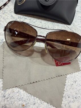 Ray-Ban Women's Brown Gradient Aviator Sunglasses with Gold Accents